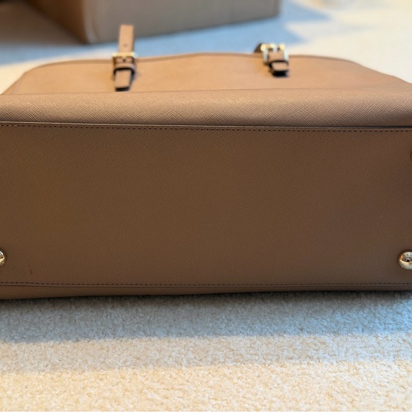 Michael Kors Tan Tote Bag - Picture 7 of 9